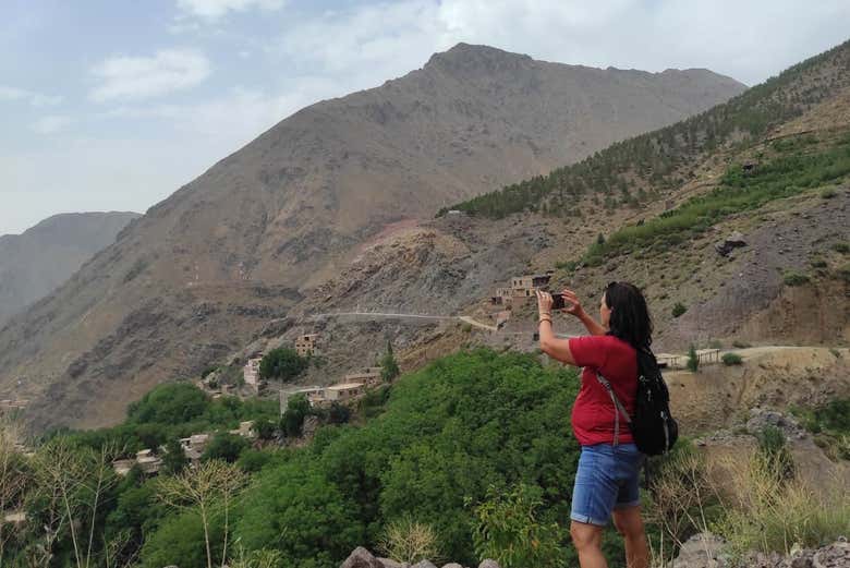 Taking a picture of the valley