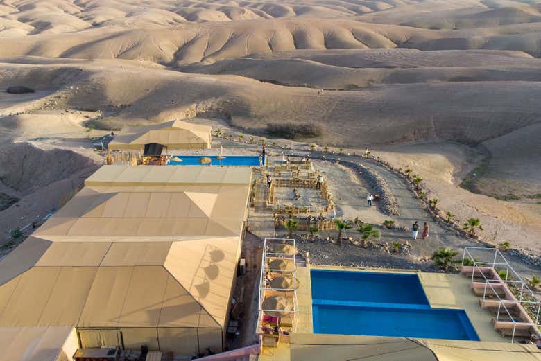 Experience the oasis in Agafay Desert