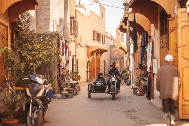 Explore the Medina of Marrakech in a sidecar!
