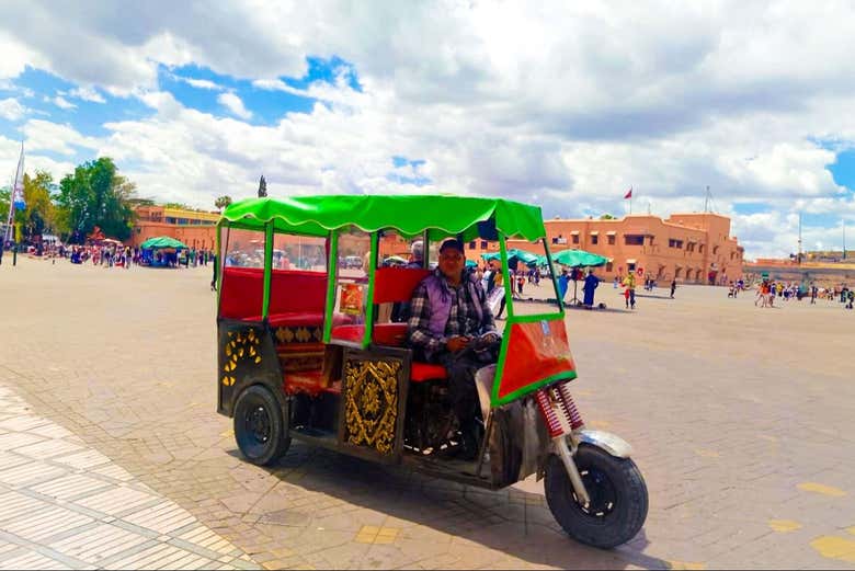 Get ready for this tuk-tuk tour of Marrakesh!
